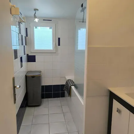 A Avec Terrasse Et Barbecue Privas